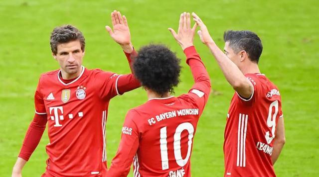 leyucom官网登录入口-两位新冠康复者“助”兴，拜仁121岁生日快乐！